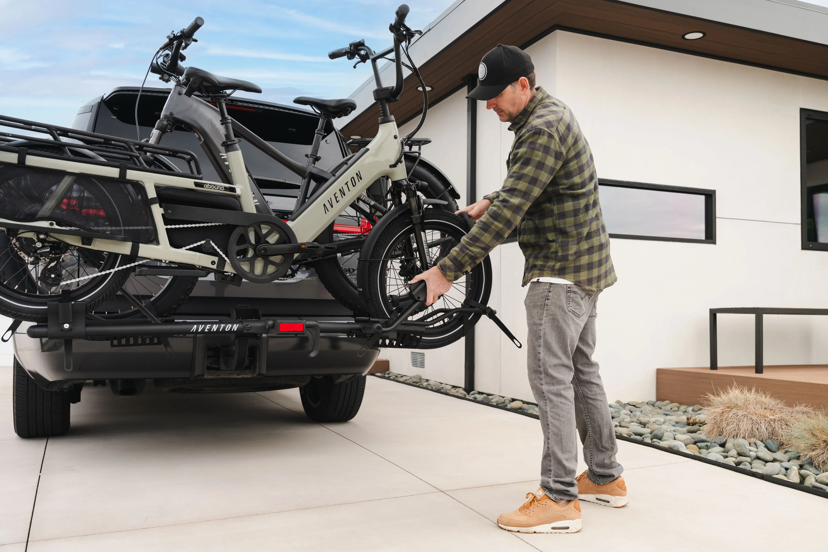 Aventon Hitch Rack Pro - Image 4